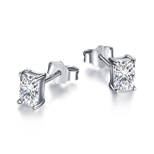 [Glimmer Jewelry]スタイリッシュな輝きを放つ長方形センターストーンピアス