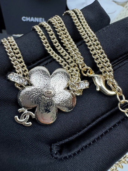 [グリマー]新作 青い花の二重層ネックレス